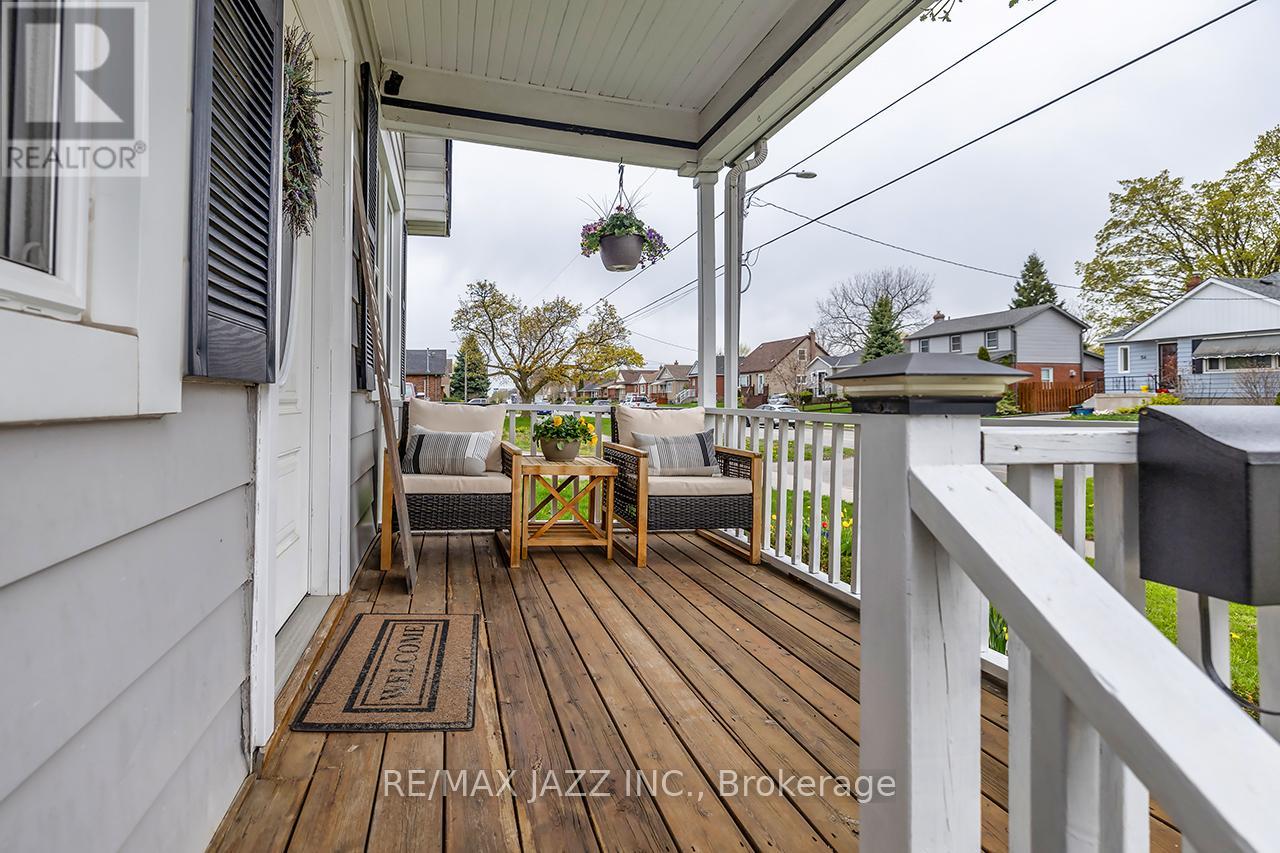 45 Wilson Road S, Oshawa, Ontario  L1H 6B6 - Photo 3 - E13101882