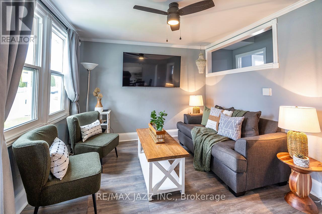 45 Wilson Road S, Oshawa, Ontario  L1H 6B6 - Photo 6 - E13101882