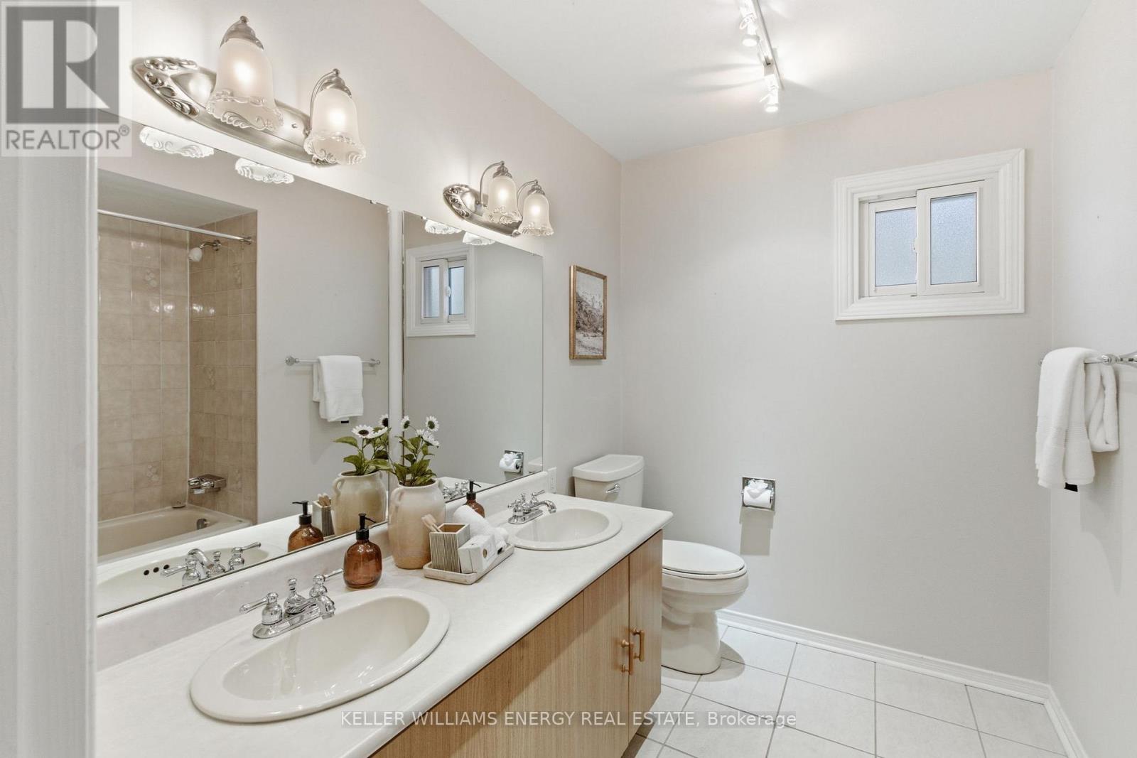 733 Aspen Road, Pickering, Ontario  L1V 3P4 - Photo 24 - E13102072