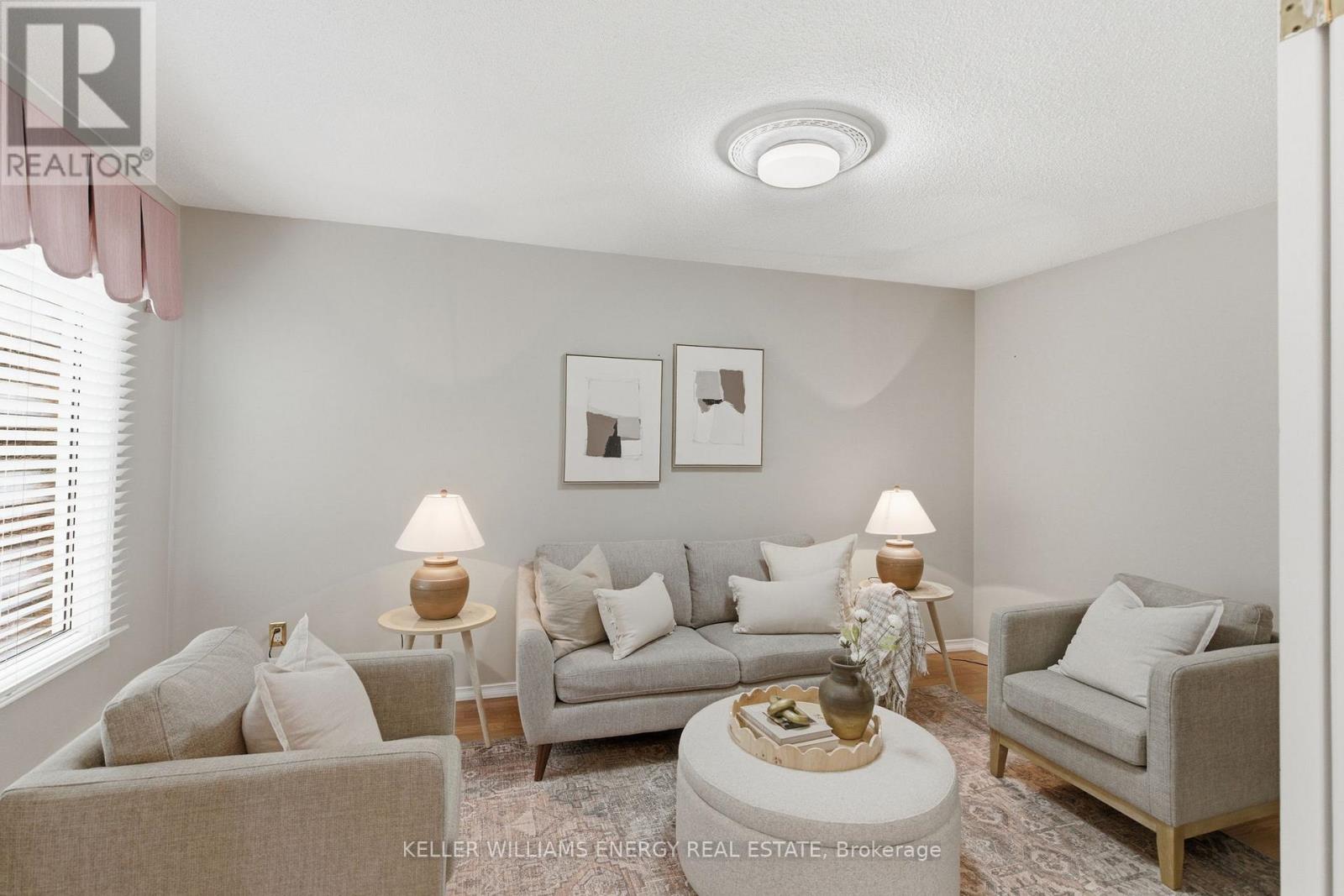 733 Aspen Road, Pickering, Ontario  L1V 3P4 - Photo 5 - E13102072
