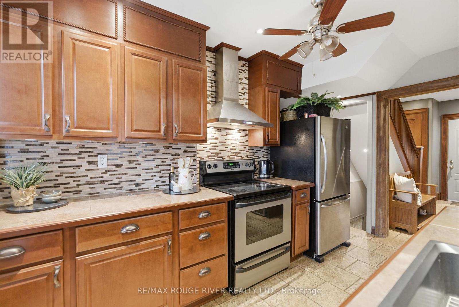 114 Mclaughlin Boulevard, Oshawa, Ontario  L1G 2P3 - Photo 17 - E13102178