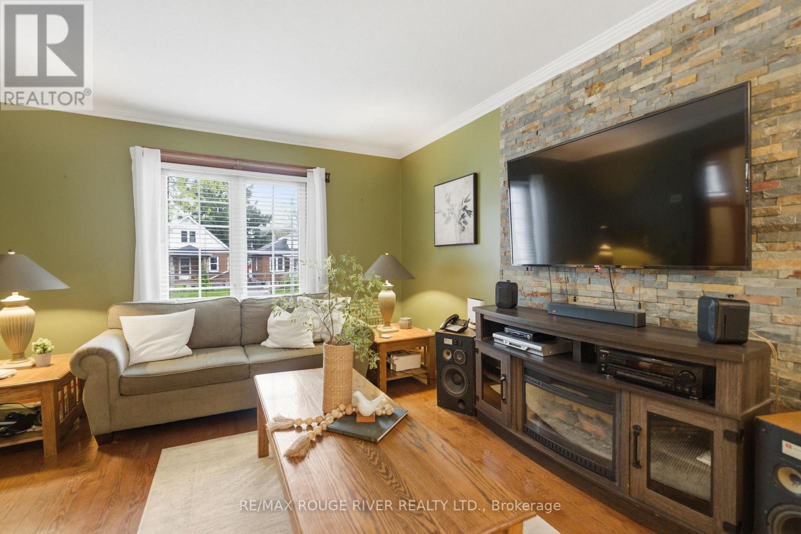 114 Mclaughlin Boulevard, Oshawa, Ontario  L1G 2P3 - Photo 5 - E13102178