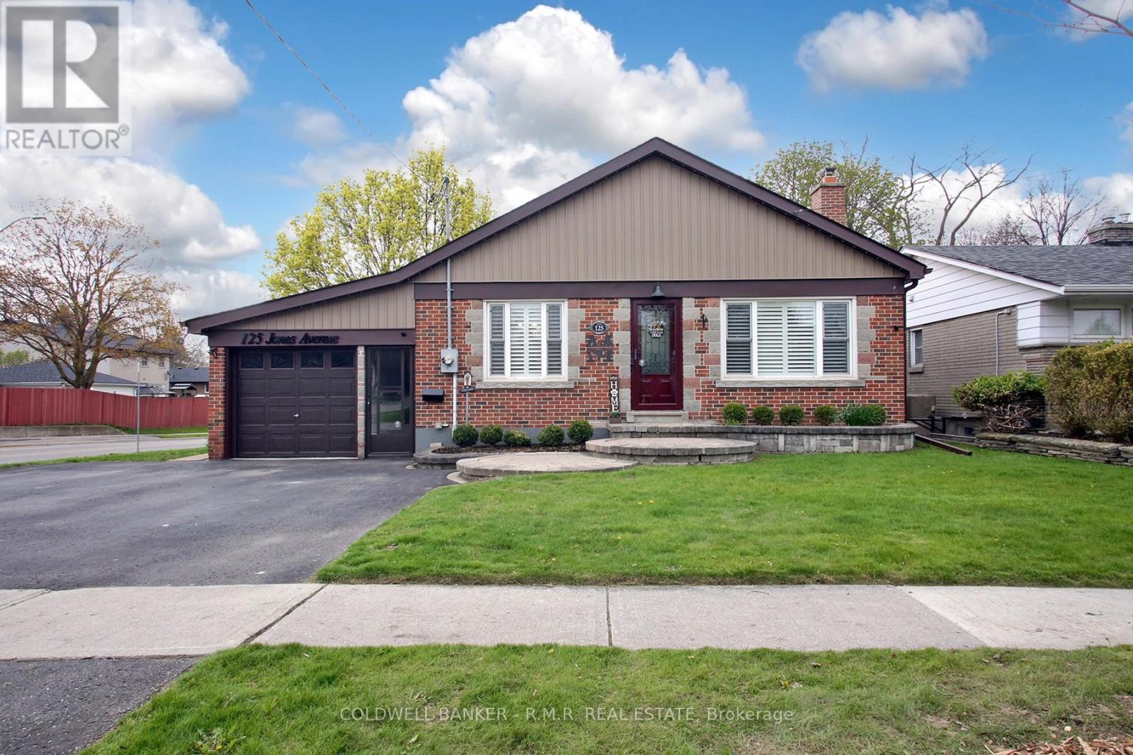 125 JONES AVENUE, Oshawa, Ontario