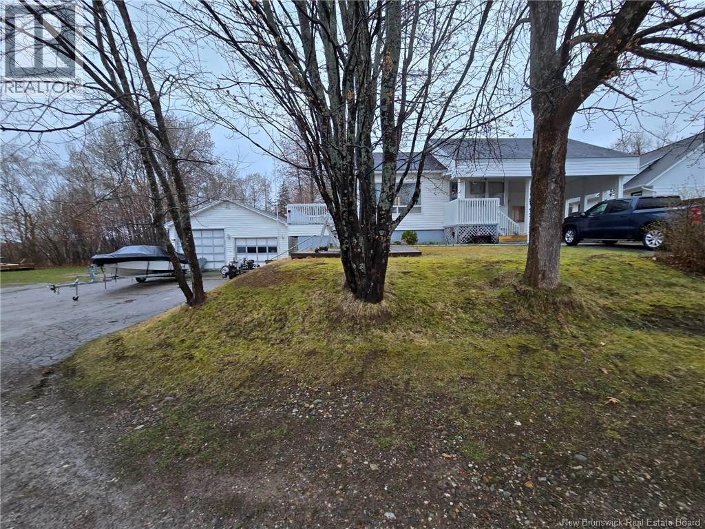 1443 Bridge, Bathurst, New Brunswick  E2A 4A5 - Photo 3 - NB139078