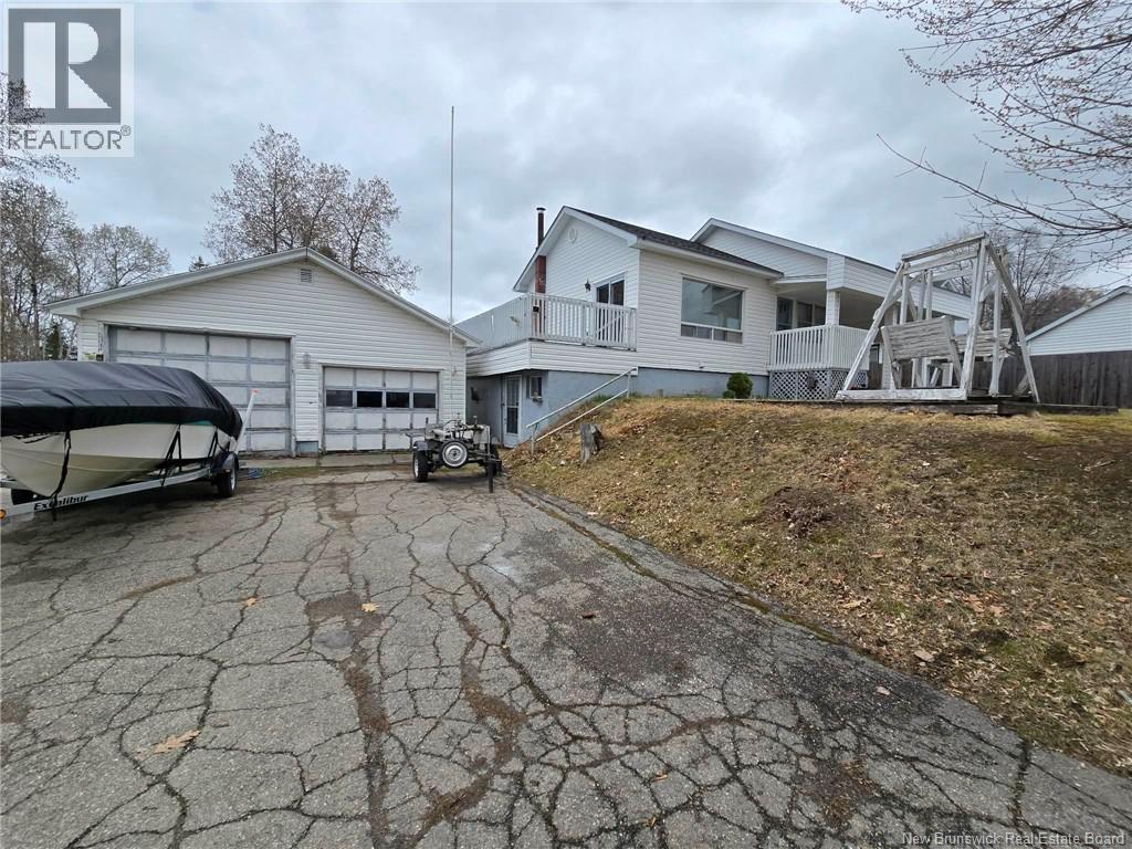 1443 Bridge, Bathurst, New Brunswick  E2A 4A5 - Photo 5 - NB139078