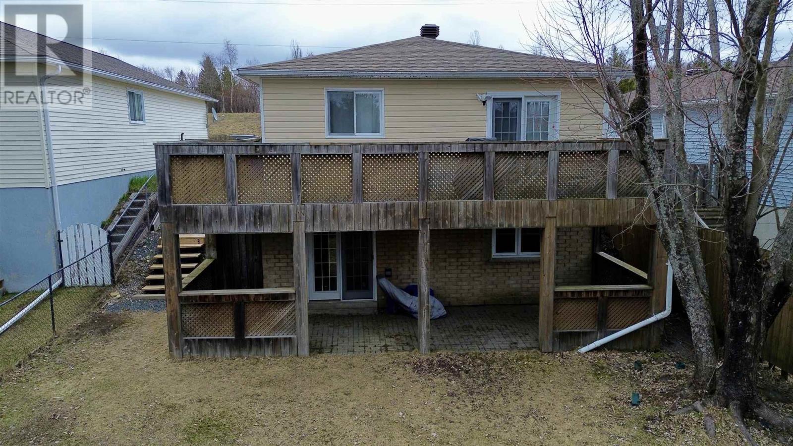 132 Taylor Blvd, Elliot Lake, Ontario  P5A 3K8 - Photo 10 - SM260933