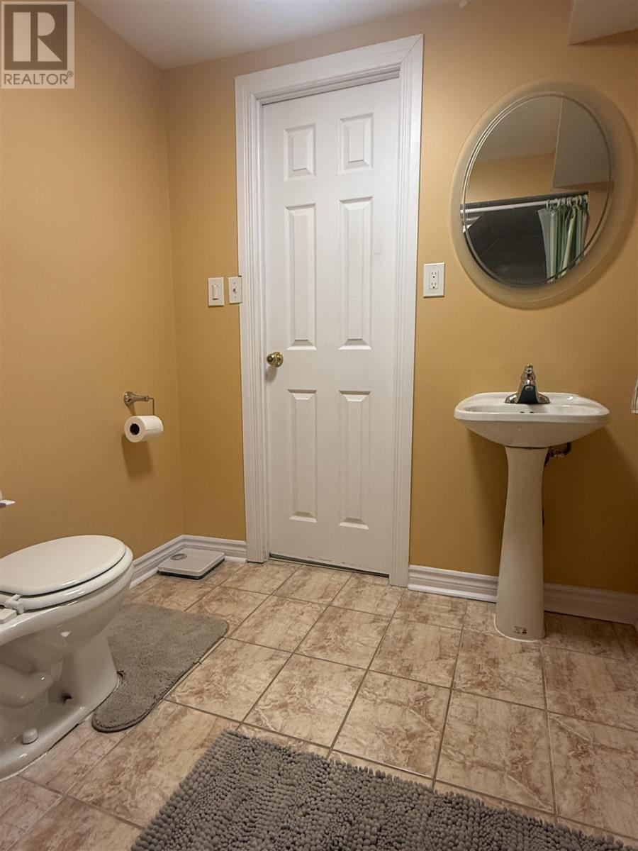 132 Taylor Blvd, Elliot Lake, Ontario  P5A 3K8 - Photo 40 - SM260933