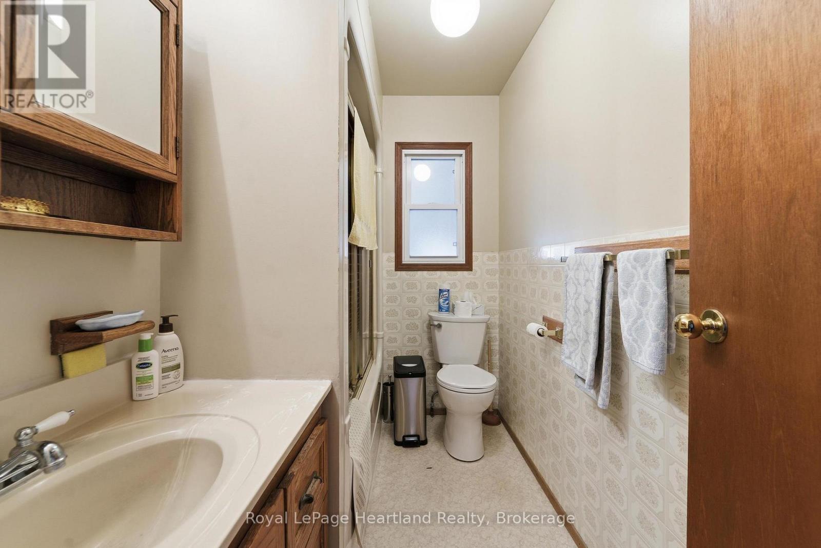 52 Walker Street, Central Huron, Ontario  N0M 1L0 - Photo 13 - X13101934