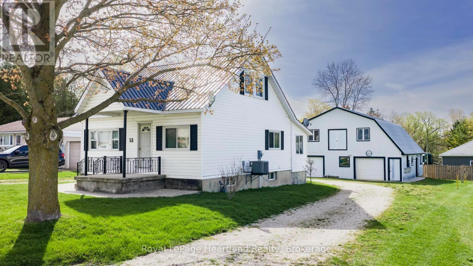 52 Walker Street, Central Huron, Ontario  N0M 1L0 - Photo 2 - X13101934