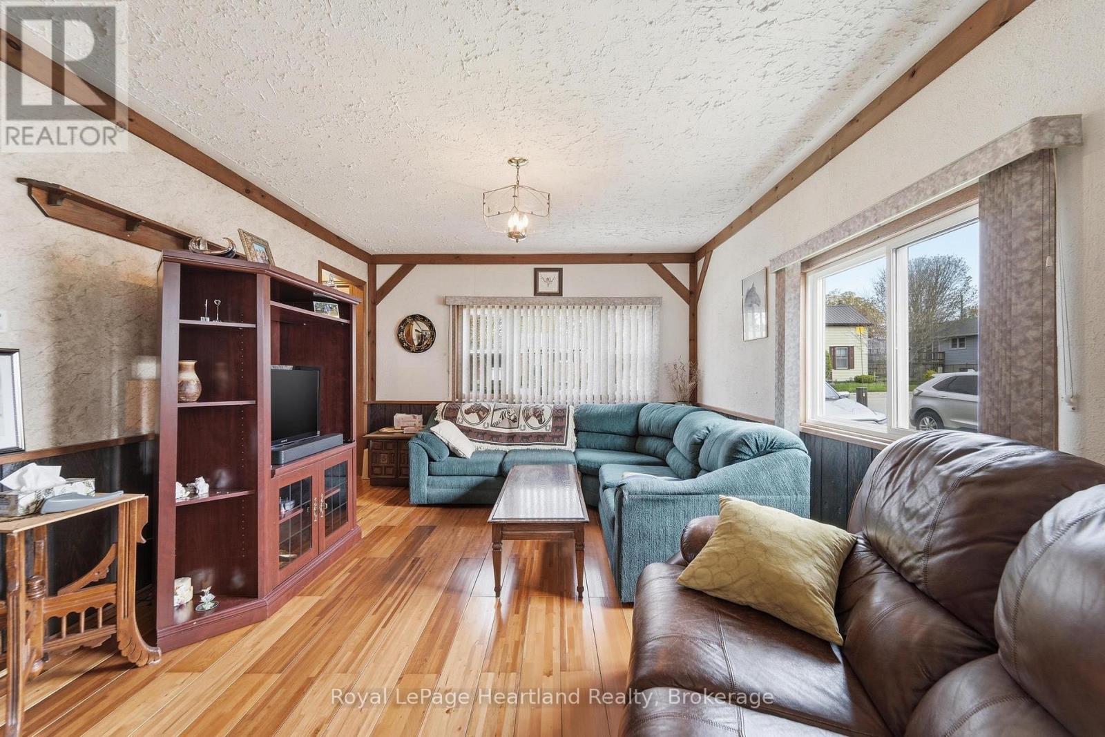 52 Walker Street, Central Huron, Ontario  N0M 1L0 - Photo 5 - X13101934