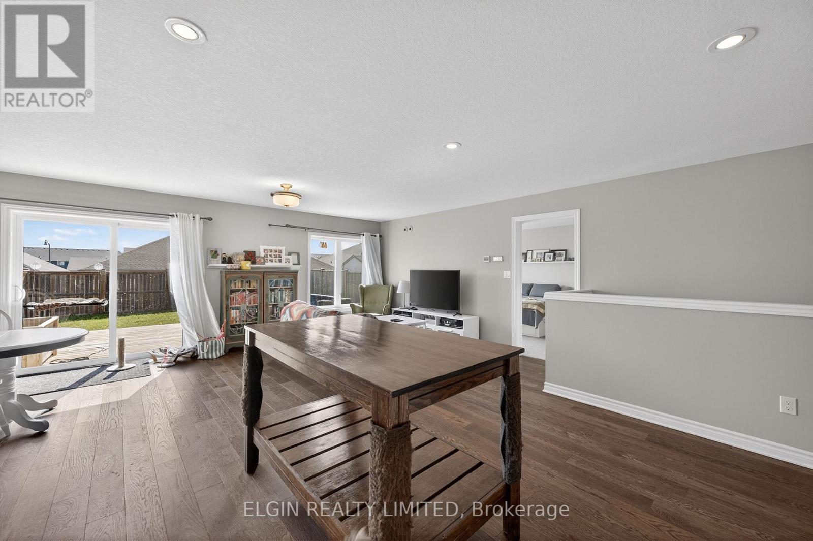 9 Ashberry Place, St. Thomas, Ontario  N5R 0H7 - Photo 15 - X13102092