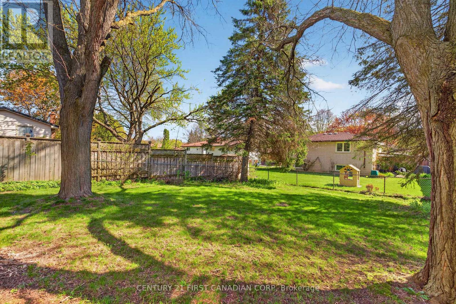 320 Blue Forest Drive, London North, Ontario  N6G 3K3 - Photo 33 - X13102228