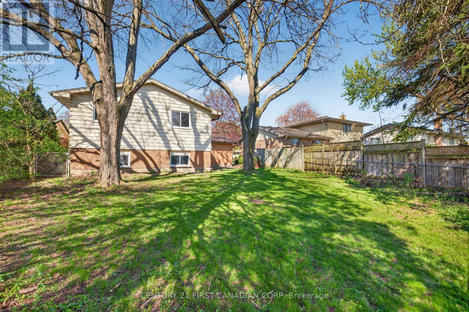 320 Blue Forest Drive, London North, Ontario  N6G 3K3 - Photo 34 - X13102228
