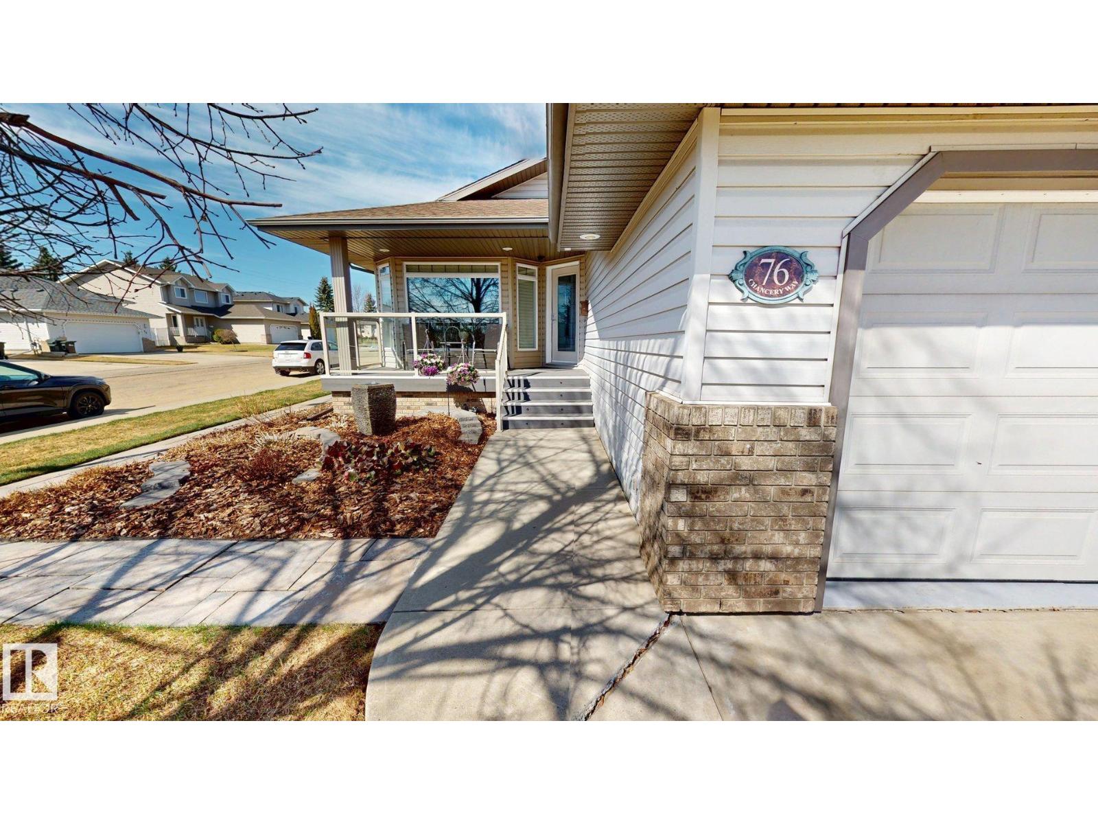 76 Chancery Wy, Sherwood Park, Alberta  T8H 1Z3 - Photo 2 - E4486535