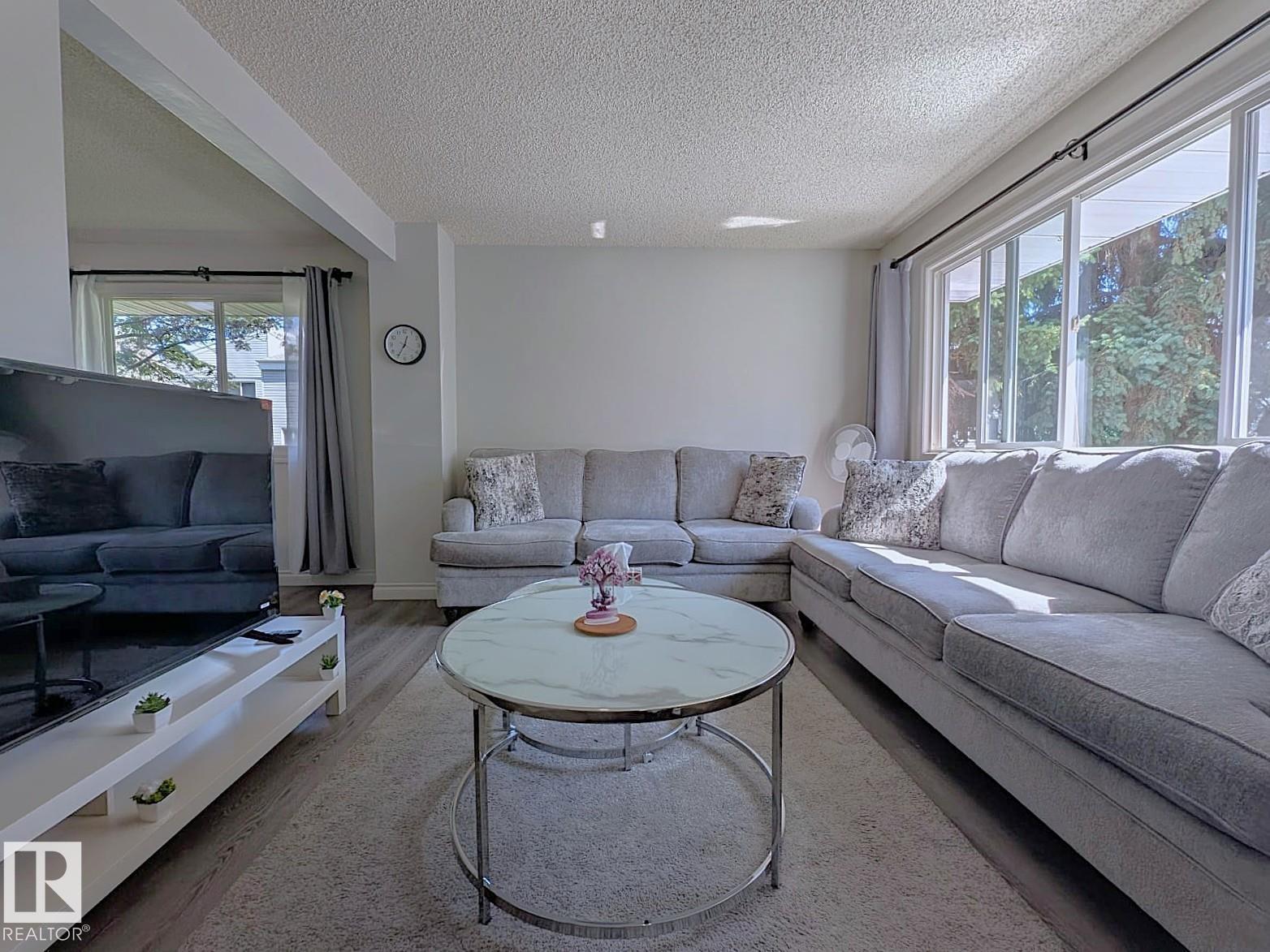 61 Mcleod Pl Nw, Edmonton, Alberta  T5A 3A8 - Photo 6 - E4486536