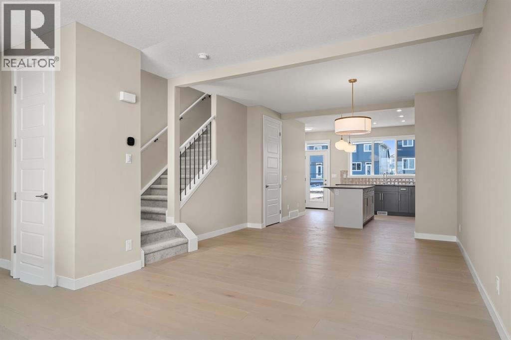 652 Sora Boulevard Se, Calgary, Alberta  T3S 0L6 - Photo 3 - A2305761