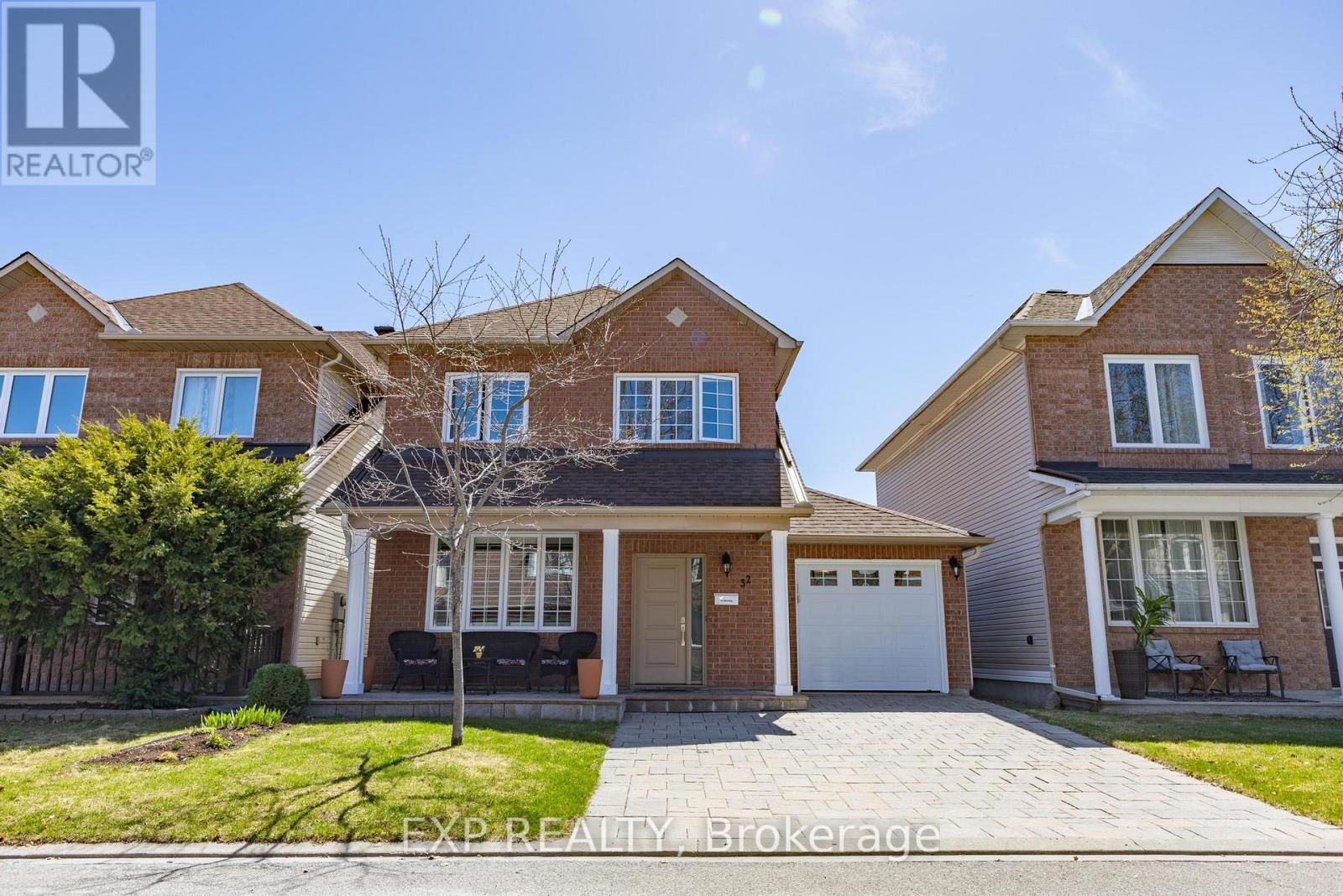 32 Stonepointe Avenue, Ottawa, Ontario  K2G 6G4 - Photo 2 - X13101920