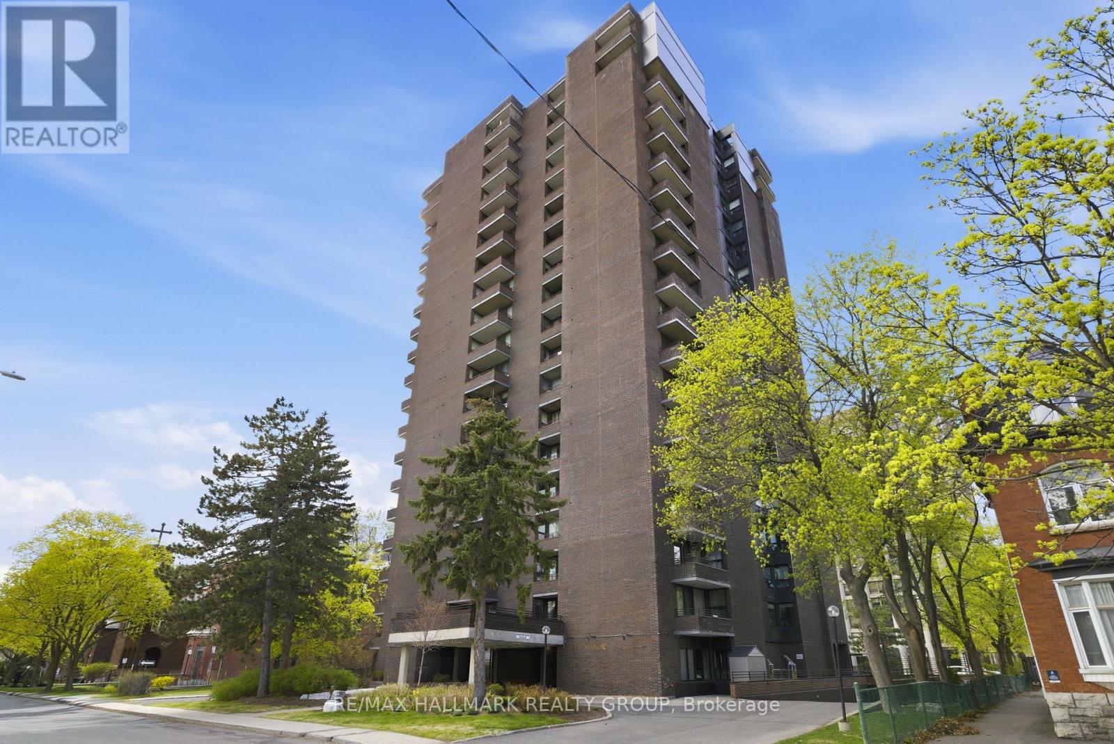 2003 - 71 Somerset Street W, Ottawa, Ontario  K2P 2G2 - Photo 2 - X13101990
