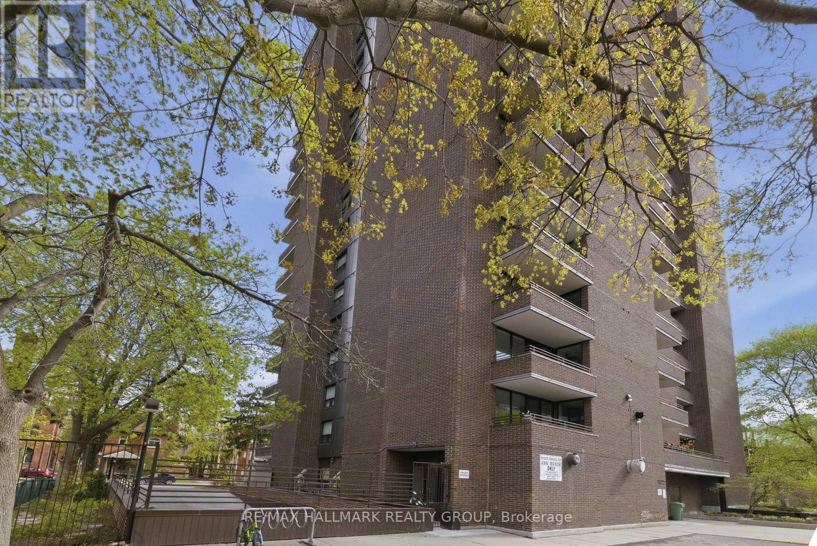 2003 - 71 Somerset Street W, Ottawa, Ontario  K2P 2G2 - Photo 4 - X13101990