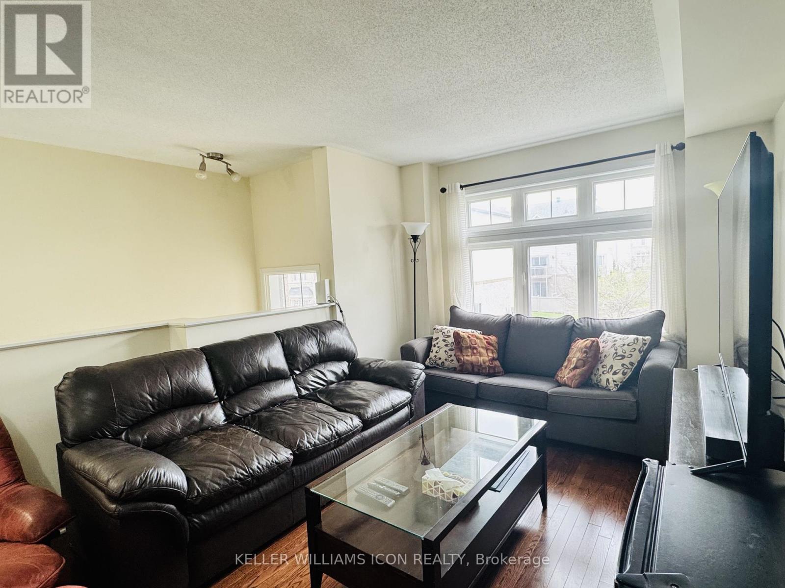 213 Stroget Private, Ottawa, Ontario  K2E 0A9 - Photo 4 - X13102054