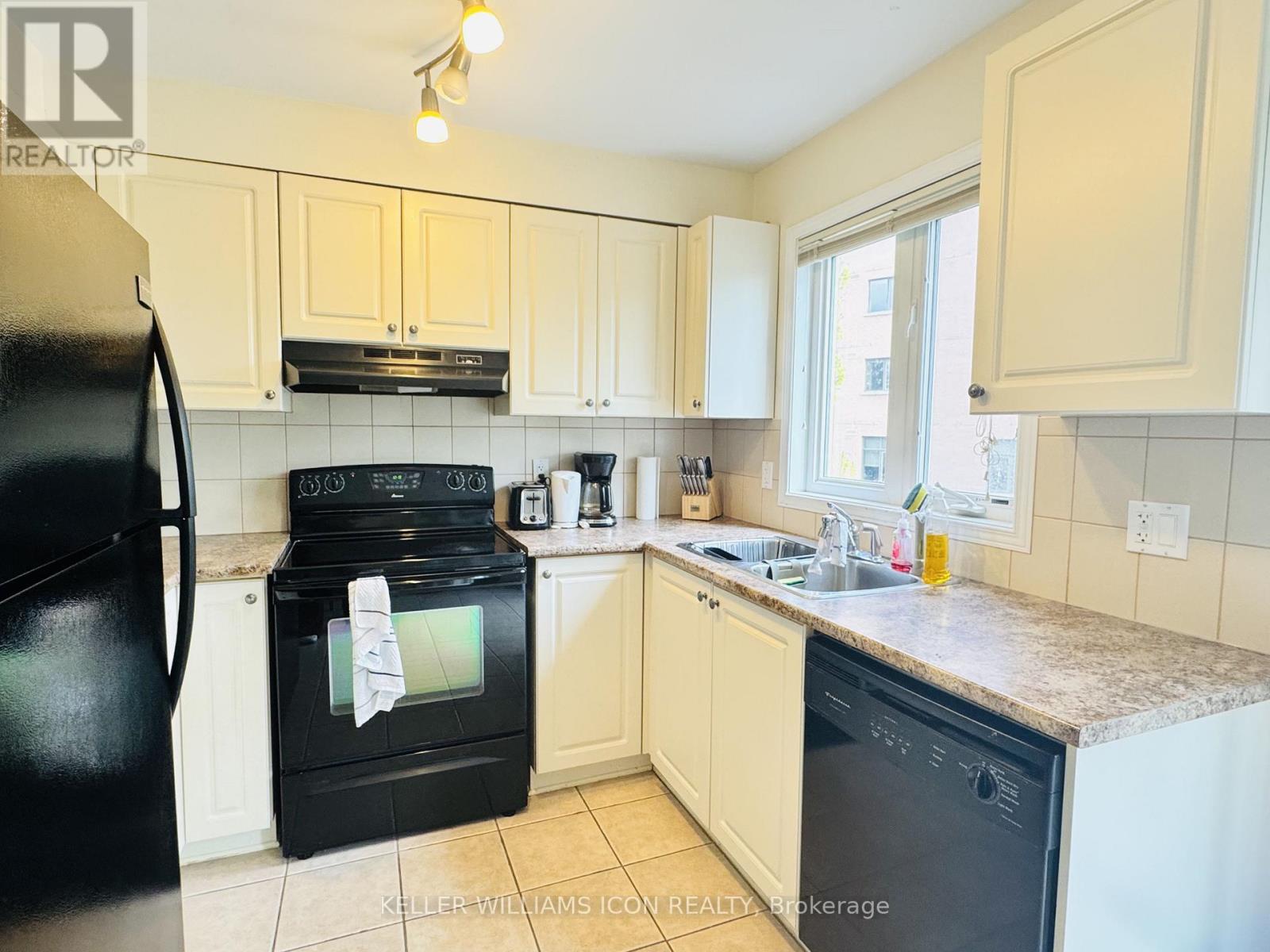 213 Stroget Private, Ottawa, Ontario  K2E 0A9 - Photo 7 - X13102054