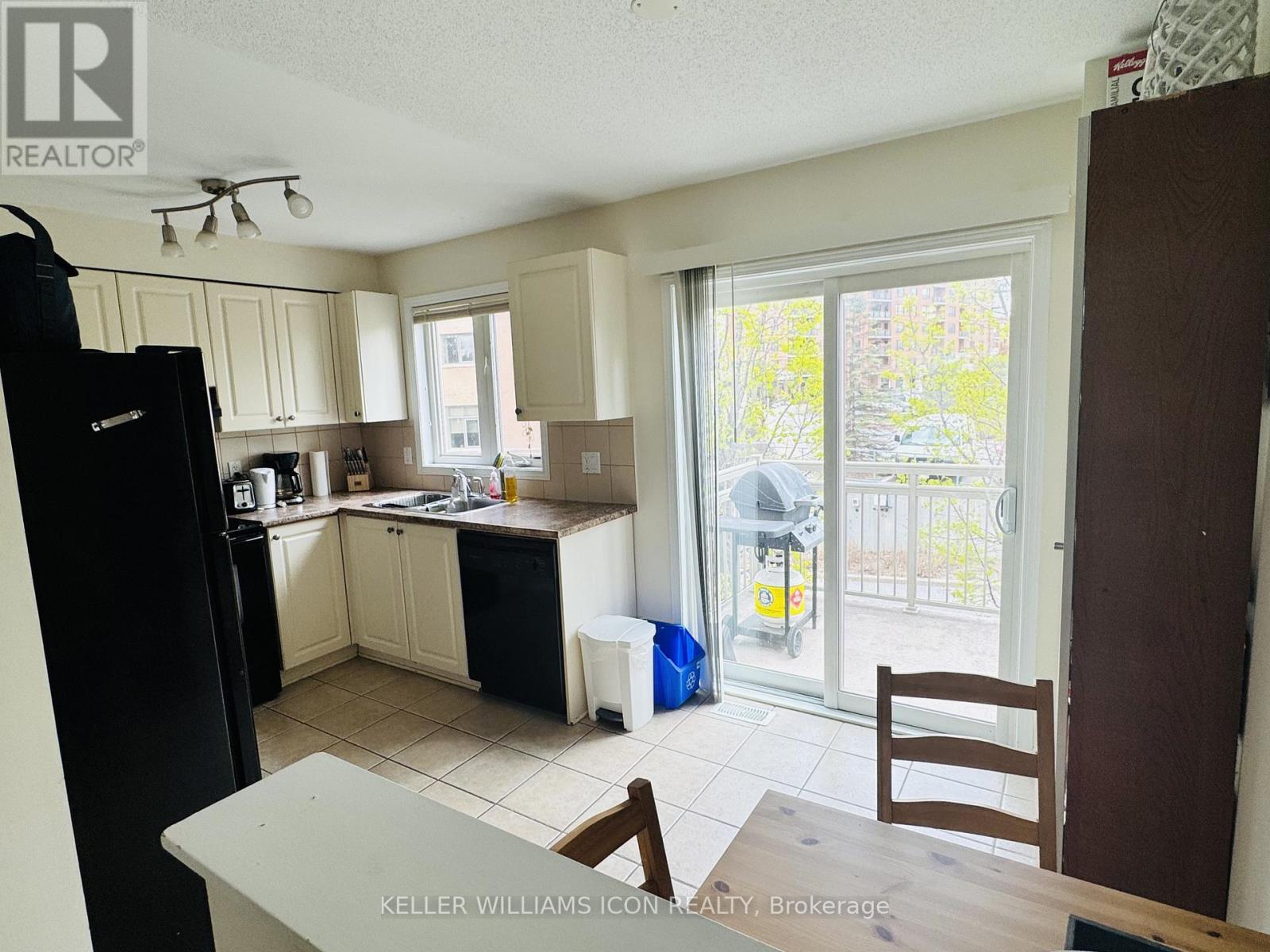 213 Stroget Private, Ottawa, Ontario  K2E 0A9 - Photo 8 - X13102054