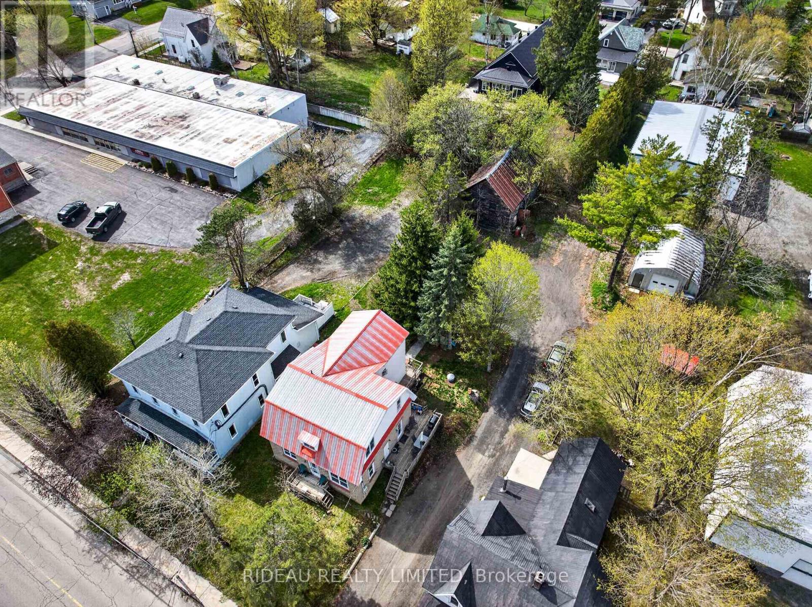 24 Rideau Street, Westport, Ontario  K0G 1X0 - Photo 8 - X13102210
