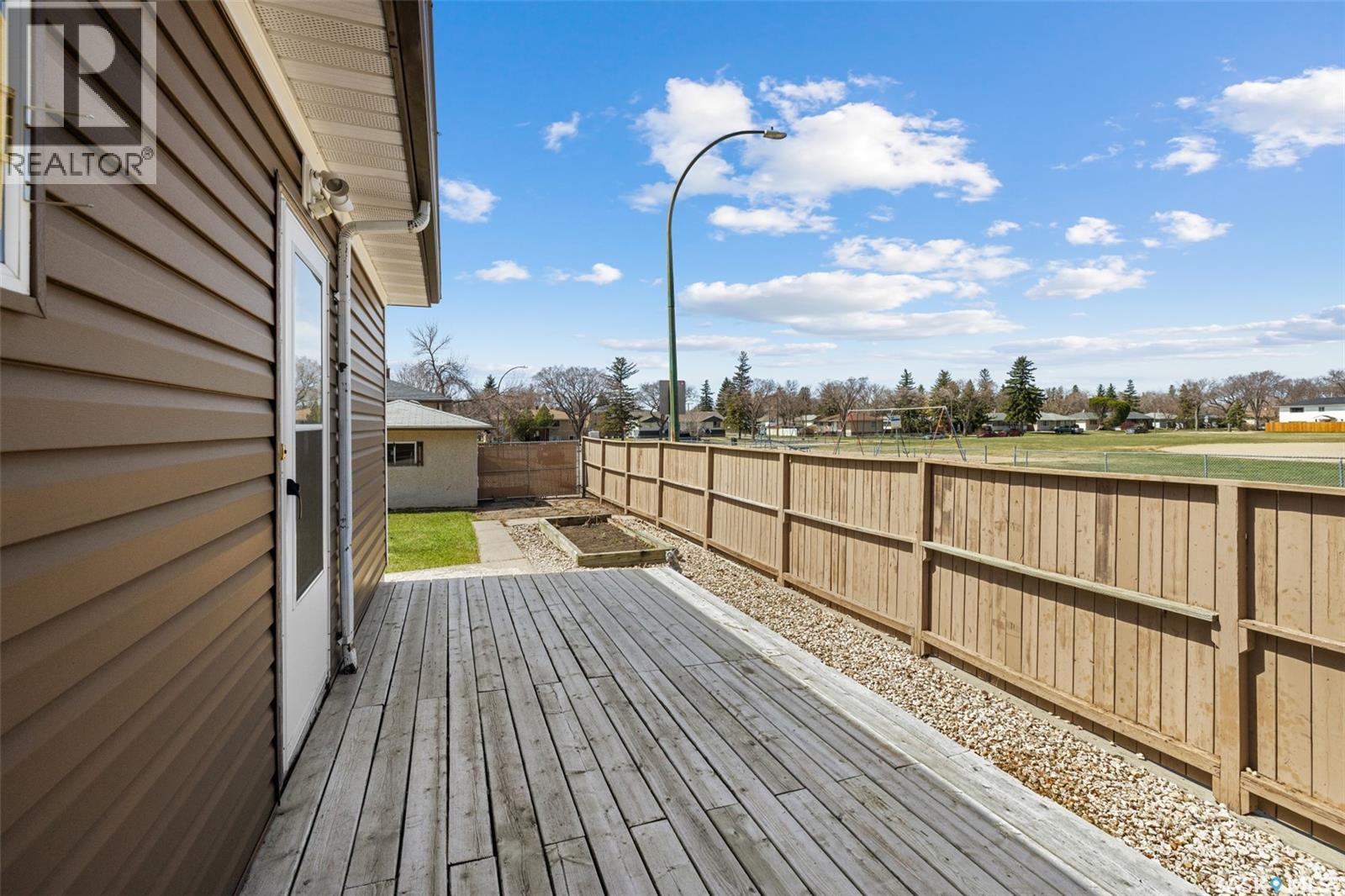 812 Mcintosh Street, Regina, Saskatchewan  S4T 5B4 - Photo 19 - SK035401