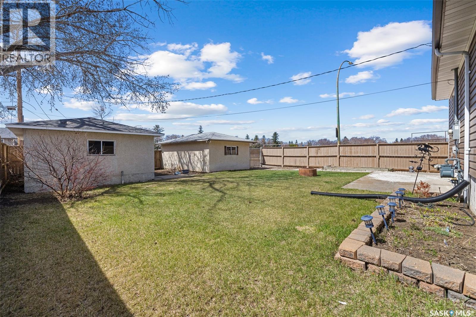 812 Mcintosh Street, Regina, Saskatchewan  S4T 5B4 - Photo 24 - SK035401