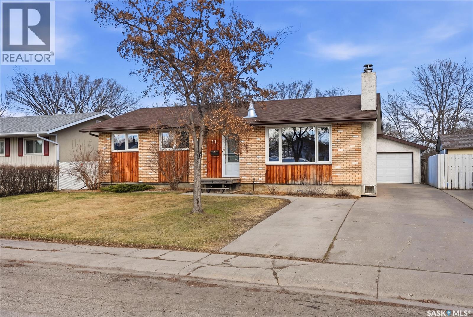 11 Norwood Crescent, Regina, Saskatchewan  S4R 0A2 - Photo 1 - SK035296