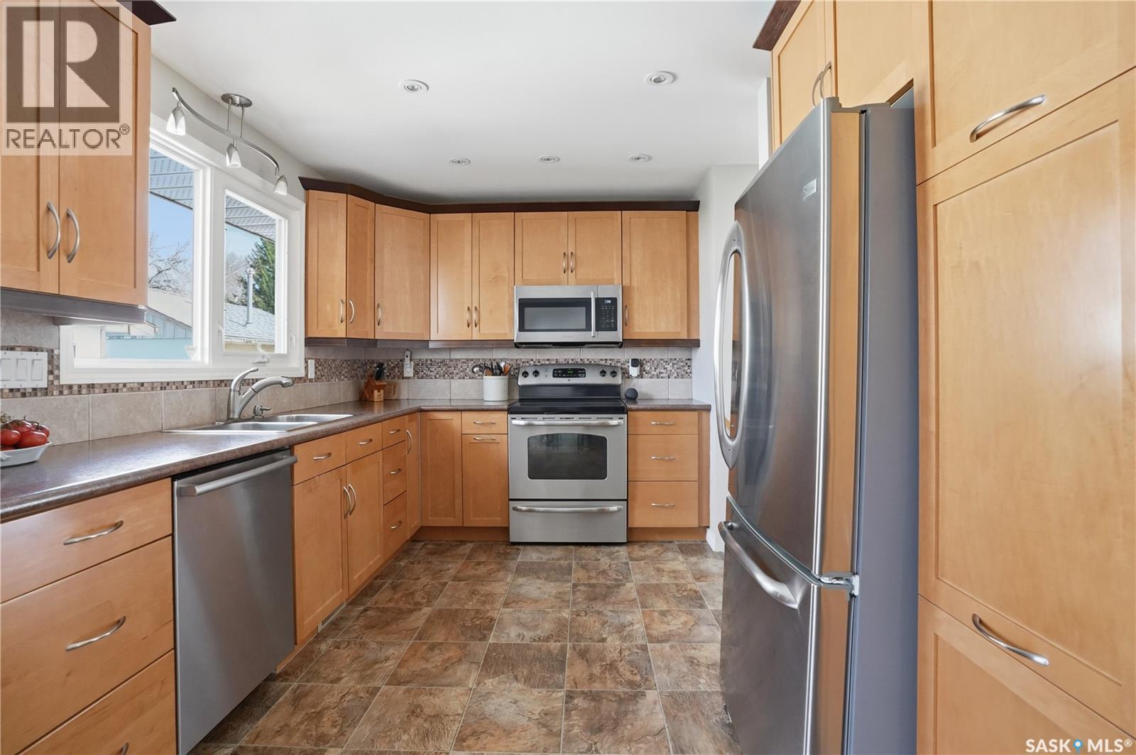 11 Norwood Crescent, Regina, Saskatchewan  S4R 0A2 - Photo 4 - SK035296