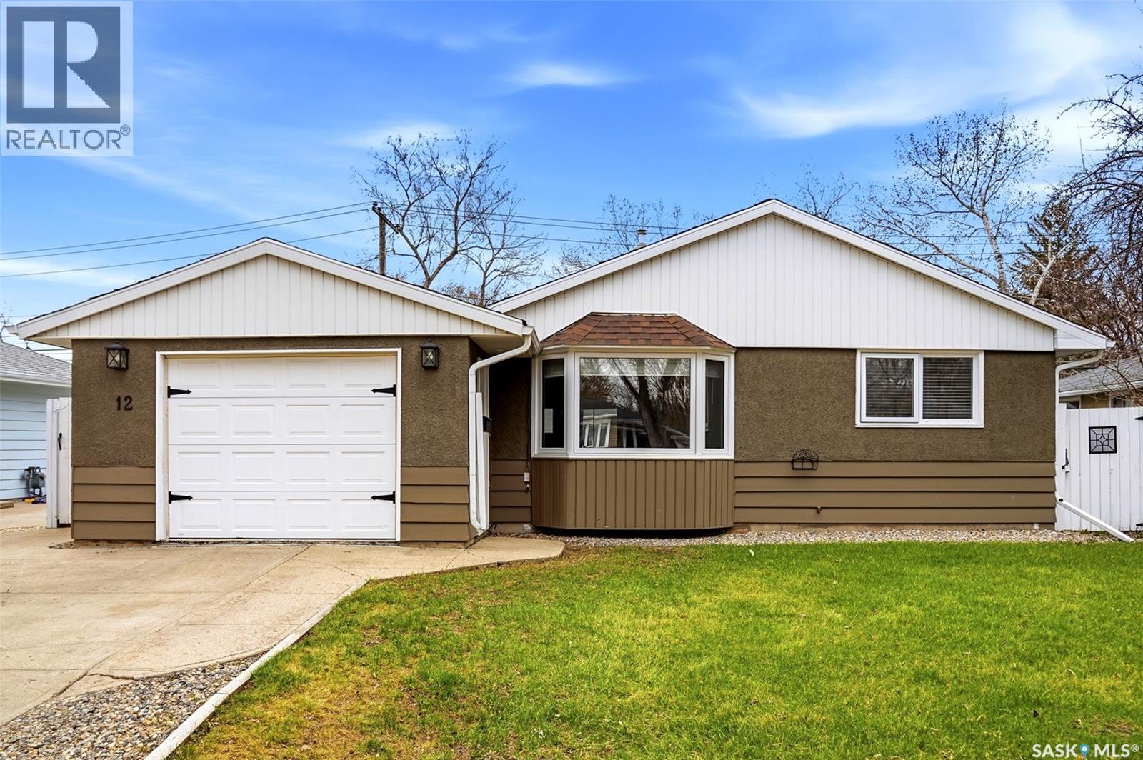 12 Fox Glove CRESCENT, Regina, Saskatchewan