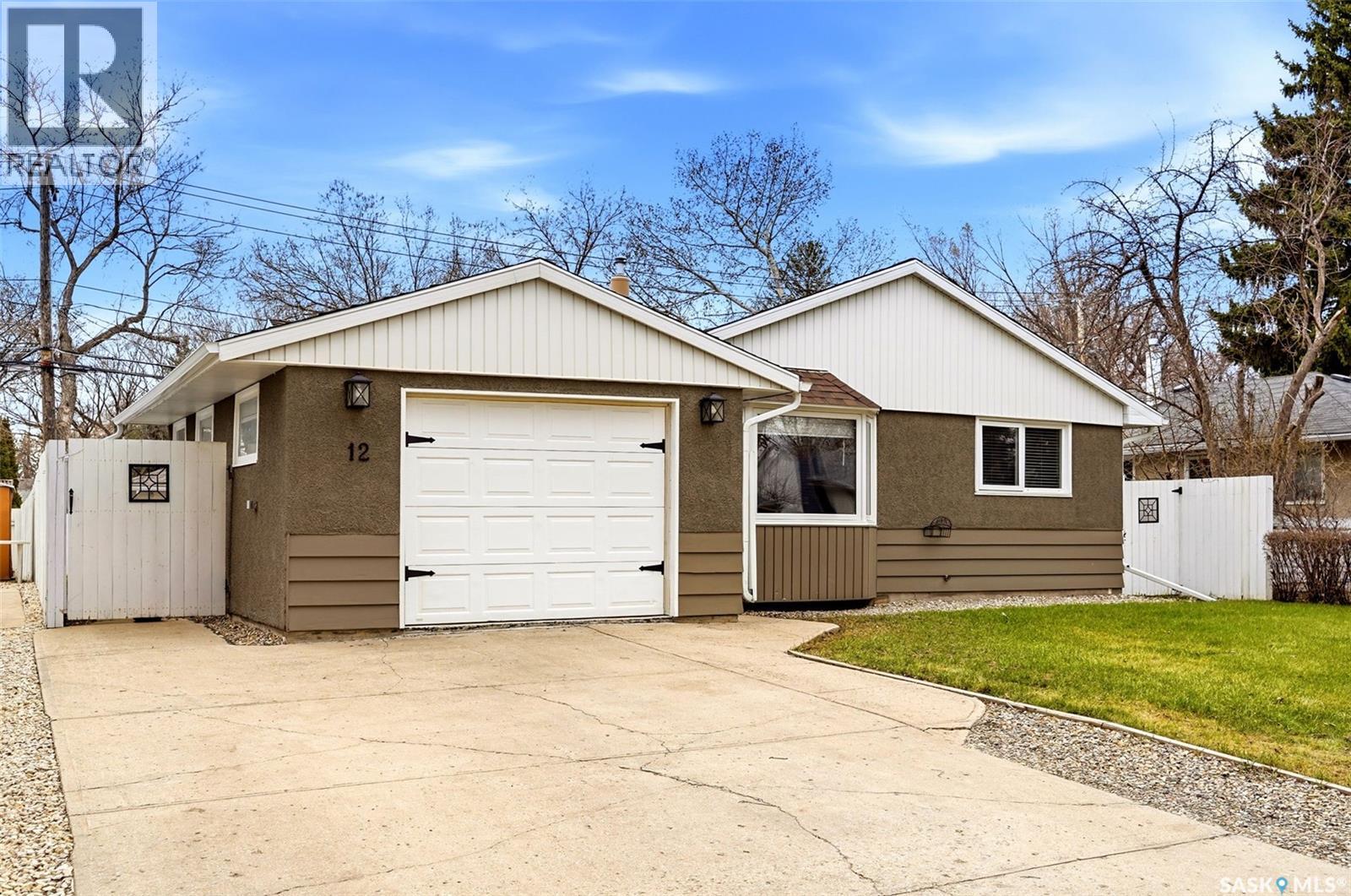 12 Fox Glove Crescent, Regina, Saskatchewan  S4S 0G9 - Photo 2 - SK035159