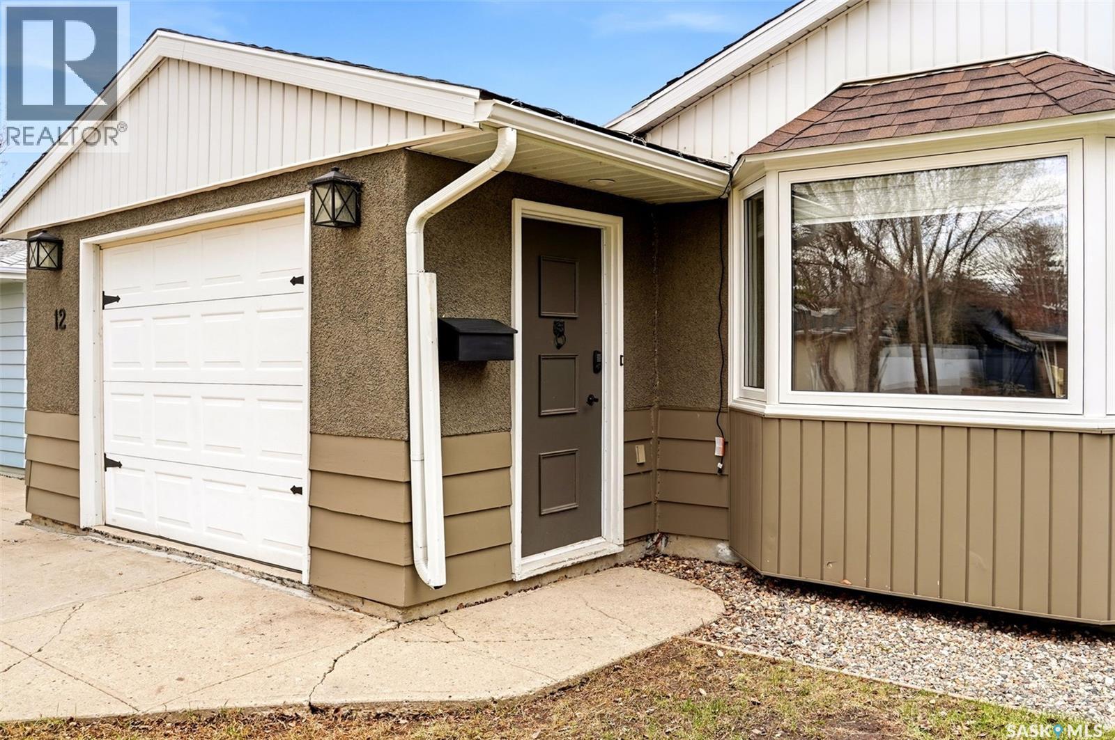 12 Fox Glove Crescent, Regina, Saskatchewan  S4S 0G9 - Photo 3 - SK035159
