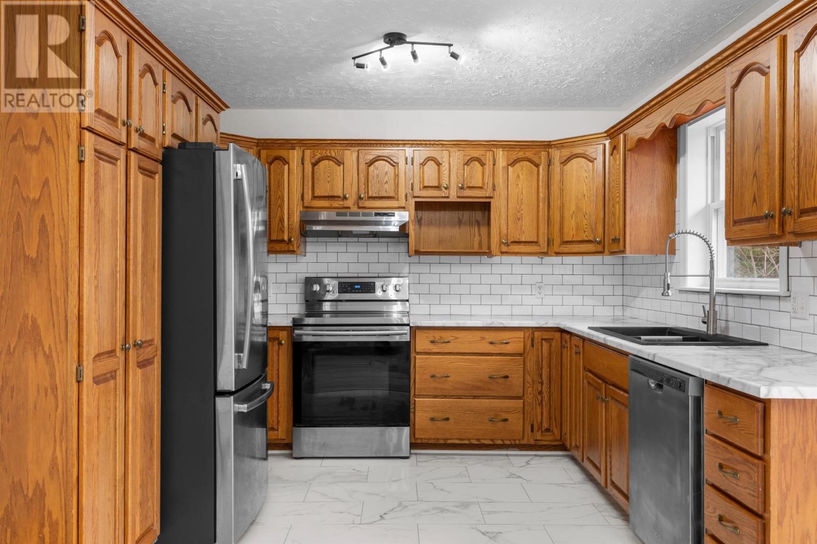 61 Glencove Dr, Stratford, Prince Edward Island  C1B 1Y2 - Photo 12 - 202610222