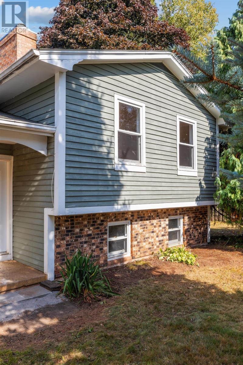 61 Glencove Dr, Stratford, Prince Edward Island  C1B 1Y2 - Photo 3 - 202610222