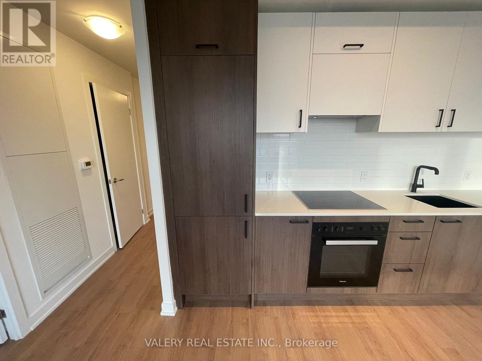 3806 - 1 Quarrington Lane, Toronto, Ontario  M3C 0S4 - Photo 10 - C13101862