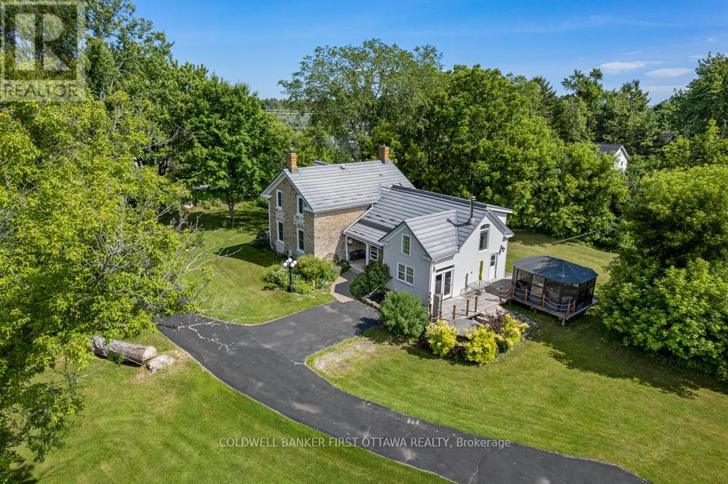 28 South Street, Drummond/north Elmsley, Ontario  K7H 2G1 - Photo 3 - X12658344