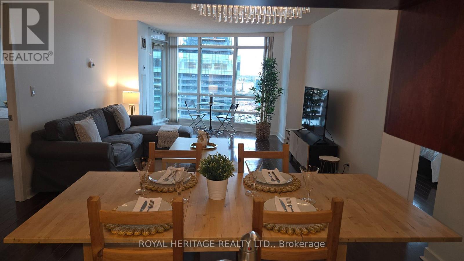 1502 - 397 Front Street, Toronto, Ontario  M5V 3S1 - Photo 13 - C13102018