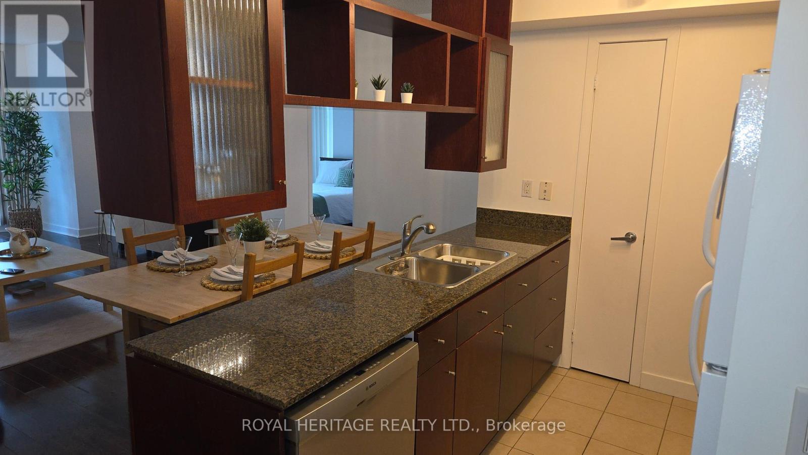 1502 - 397 Front Street, Toronto, Ontario  M5V 3S1 - Photo 8 - C13102018