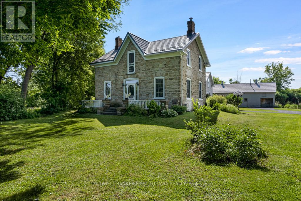 28 South Street, Drummond/north Elmsley, Ontario  K7H 2G1 - Photo 5 - X12658344