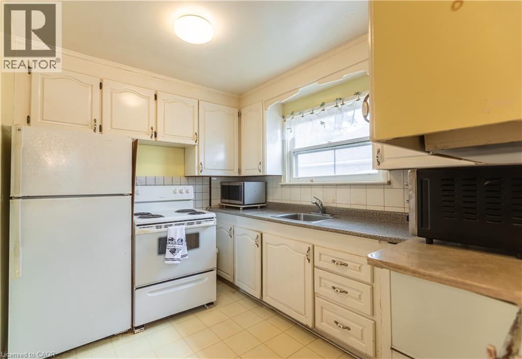 1 Snaresbrook Drive, Toronto, Ontario  M9W 2N5 - Photo 11 - 40828520