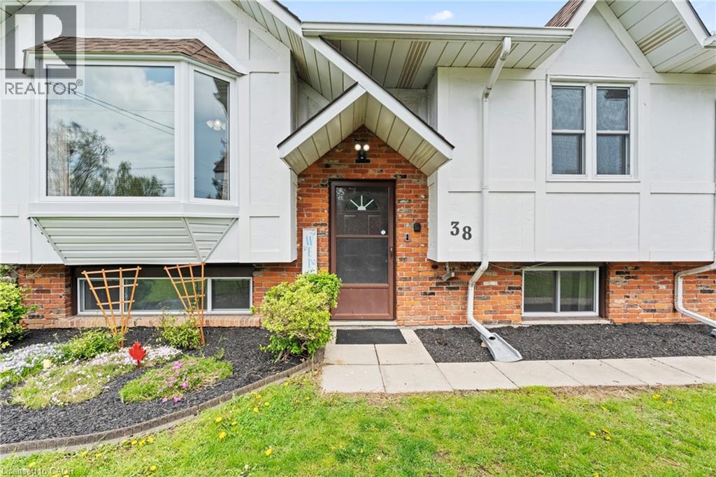 38 Jane Street, Hagersville, Ontario  N0A 1H0 - Photo 2 - 40828419