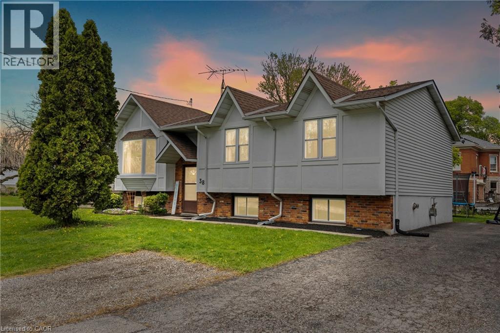 38 Jane Street, Hagersville, Ontario  N0A 1H0 - Photo 5 - 40828419