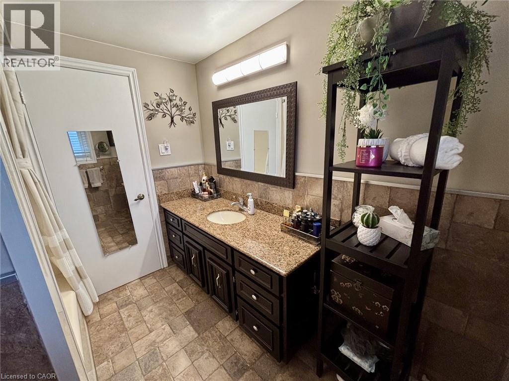 366 Berkindale Drive, Hamilton, Ontario  L8E 3T8 - Photo 27 - 40828201