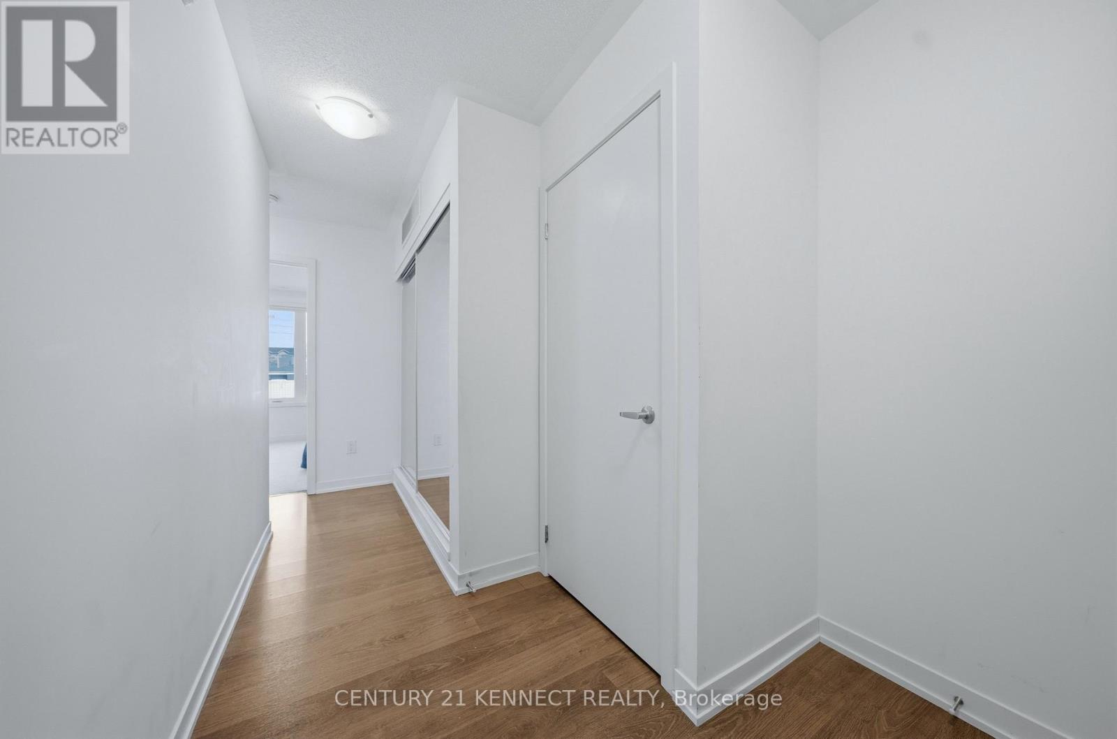 211 - 20 Orchid Pl Drive, Toronto, Ontario  M1B 0E1 - Photo 2 - E13101888