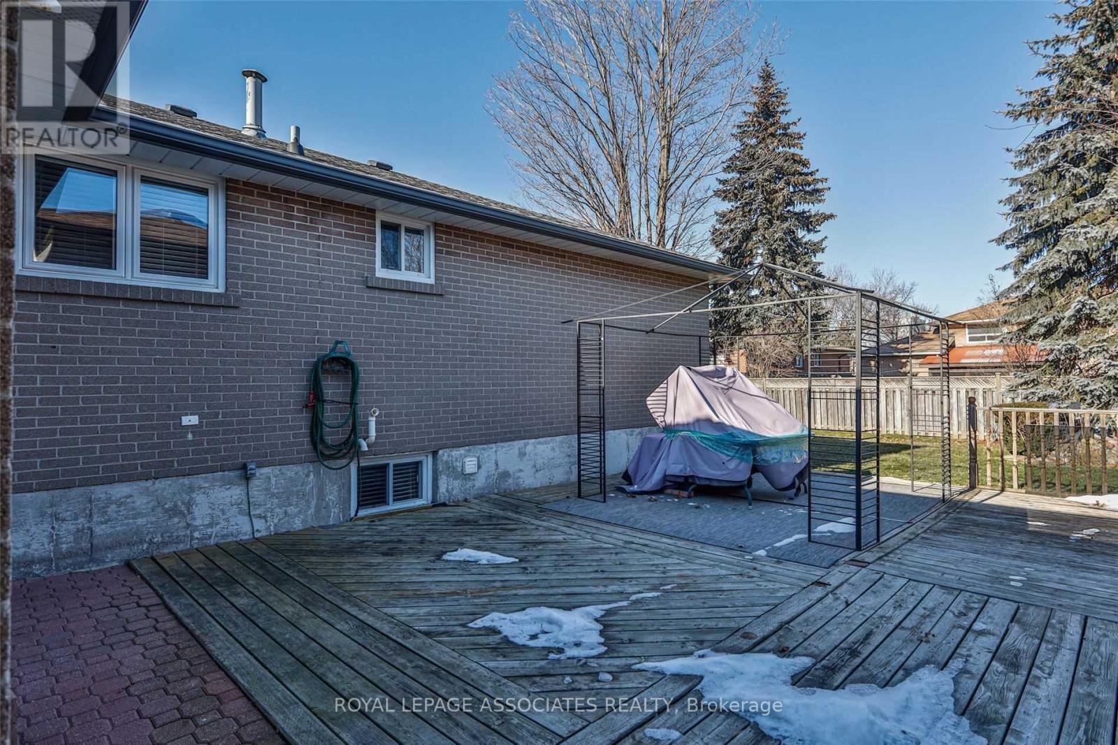 Main - 166 Lynnbrook Drive, Toronto, Ontario  M1H 2N5 - Photo 20 - E13102002