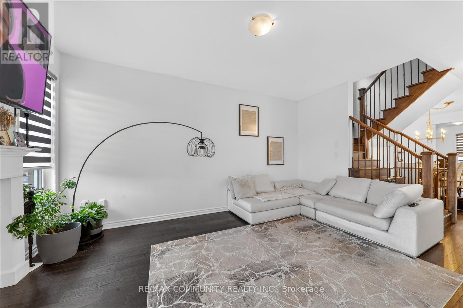 2725 Sapphire Drive, Pickering, Ontario  L1X 0G3 - Photo 16 - E13102066