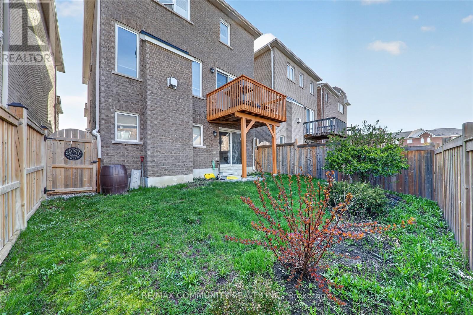 2725 Sapphire Drive, Pickering, Ontario  L1X 0G3 - Photo 38 - E13102066