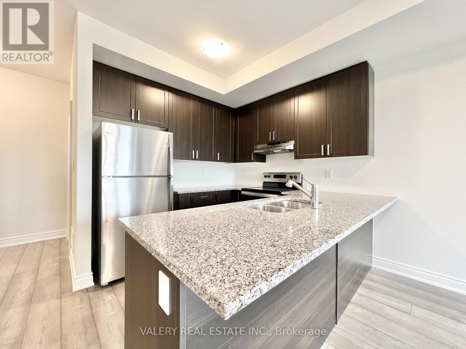 2667 Megdalen Path, Oshawa, Ontario  L1L 0R6 - Photo 2 - E13102082